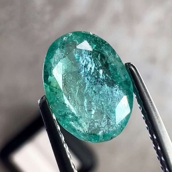 Rare Emerald, Pretty Green, Nice Size, 1.47 ct 9x6,5 mm