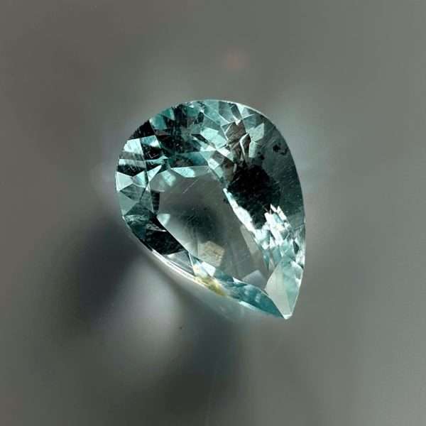 Very Bright, Blue Aquamarine 2,39 ct / 11,4x8,3 mm