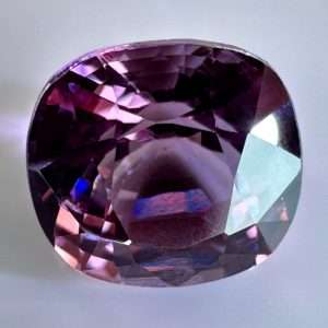 Burma Spinel 2,14 ct / 7.71 × 7.13 mm / With certificate