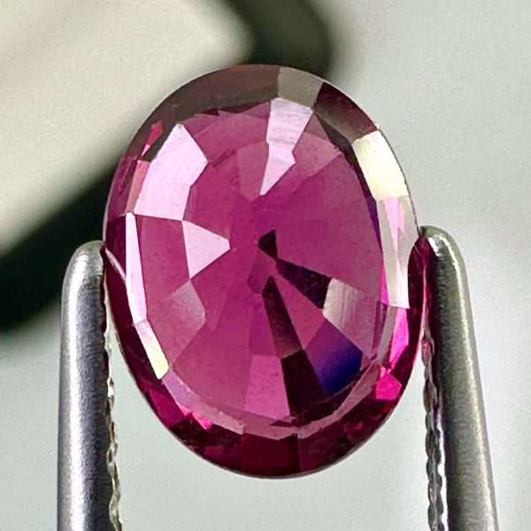 Buy Rhodolite Garnet 1.40 ct - Jamel Gems