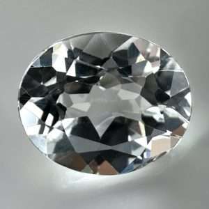 Buy Colorless Topaz 4,48 ct - Online gemstones shopping