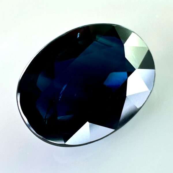 Buy natural blue sapphire - Natural corundum - With 1 certificate