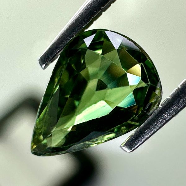 Natural Green Sapphire 1.12 ct - RARE