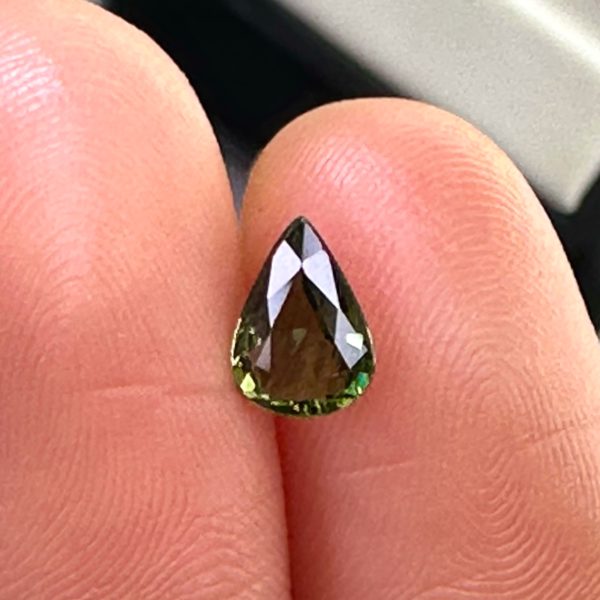 Natural Green Sapphire 1.12 ct - RARE