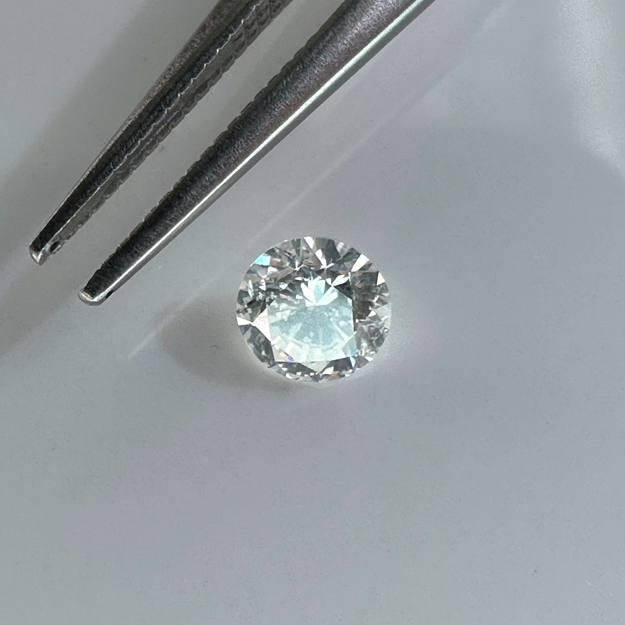 Natural white diamond