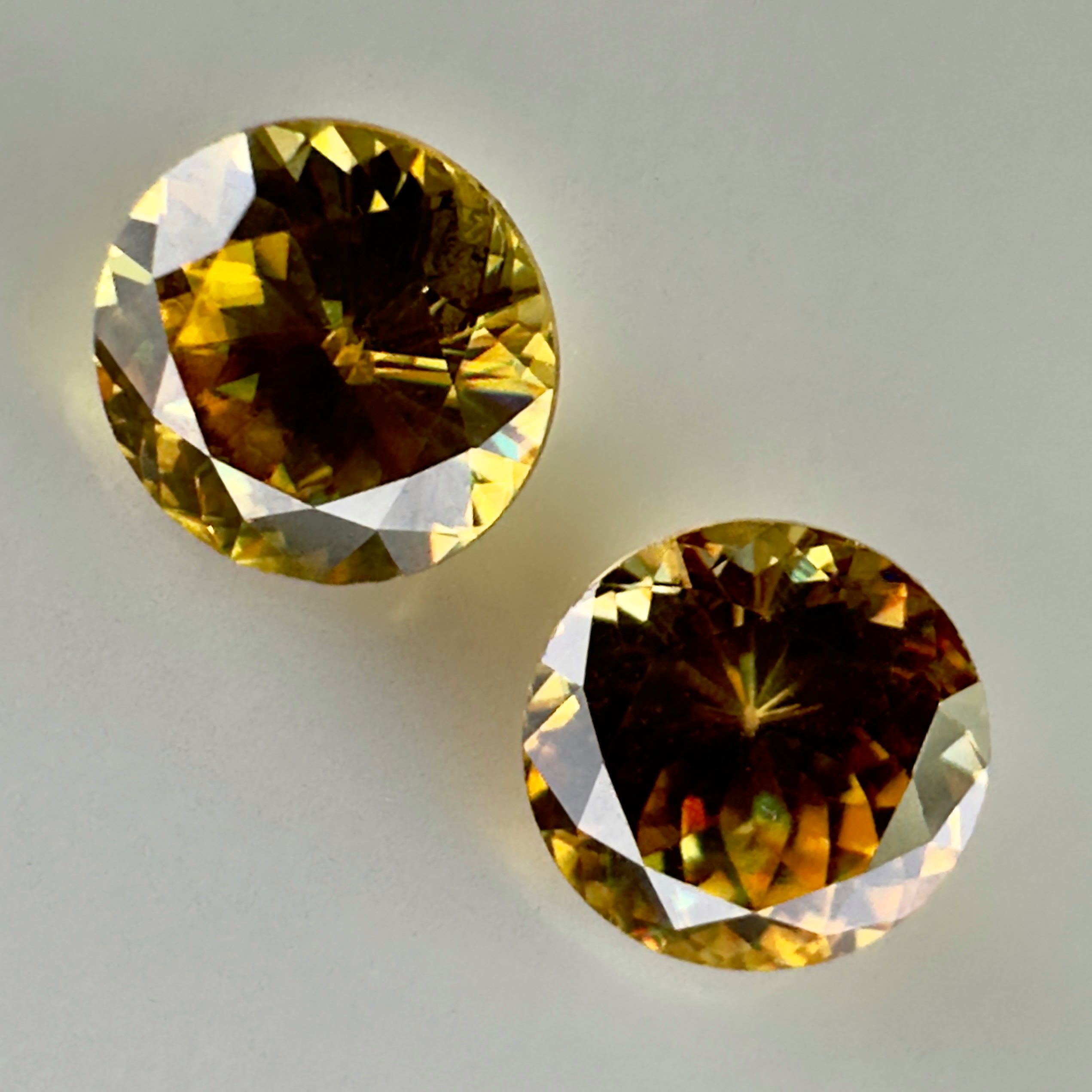 Natural sphene pair