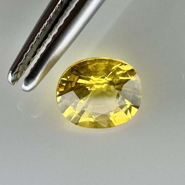 Genuine Yellow Sapphire 1.02 ct - Faceted Luxury Stone