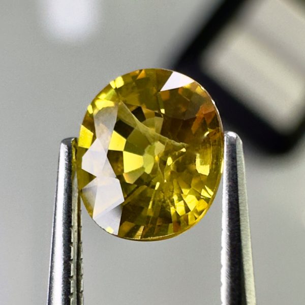 Genuine Yellow Sapphire 1.02 ct - Faceted Luxury Stone