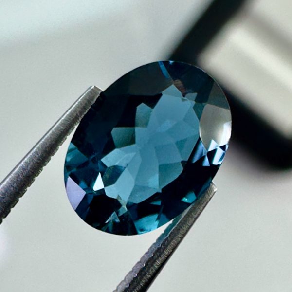 Natural London Blue Topaz, rare and hard to obtain, with a deep London blue hue, bright luster and excellent clarity, ideal for spectacular jewelry and fine jewelry pieces.